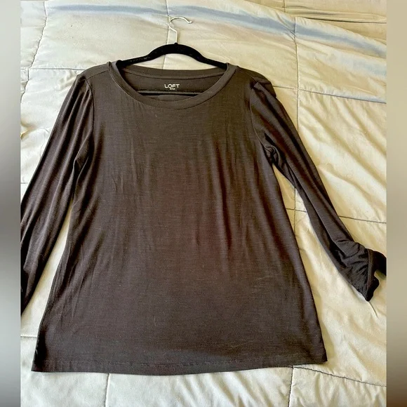 LOFT black shirt with knotted detail on sleeve XS - Picture 6 of 7